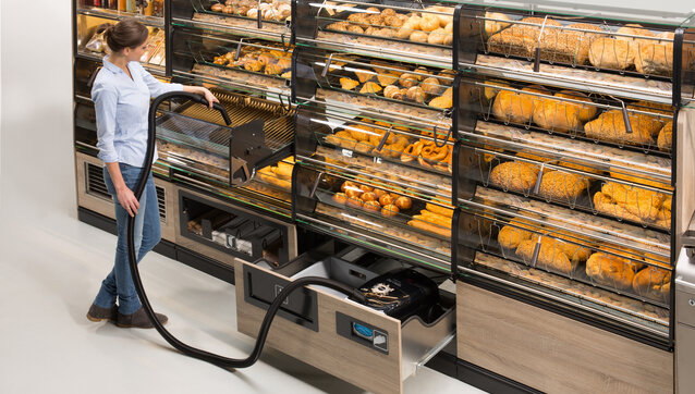 Bestückung, Service, Reinigung