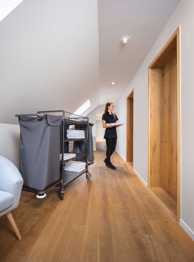 NEU: Funktionale Service-Qualität – Zimmermädchenwagen Tantum 9