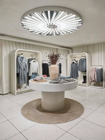 Spektakulært butiksdesign til Nellys nye flagshipstore