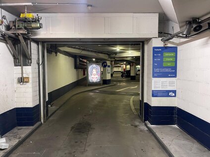 Barrier-free parking and cashless payment